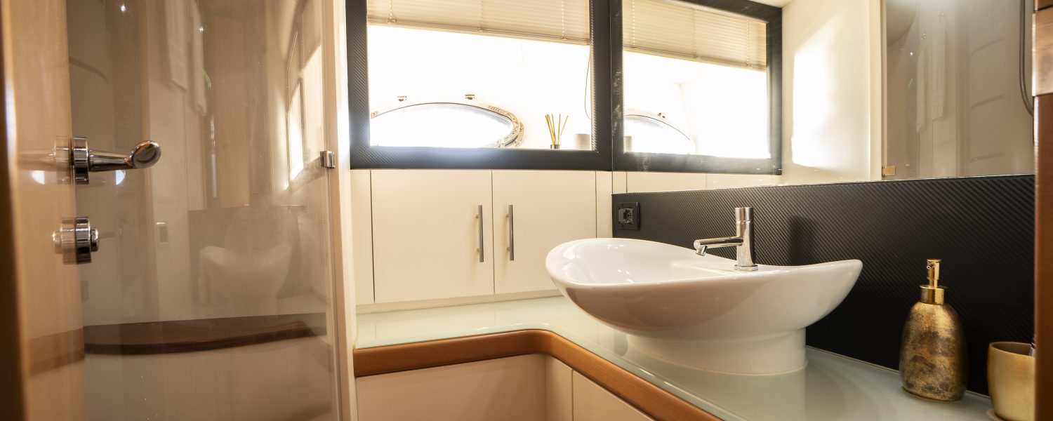 PERSHING YACHT AGENTSsA_67