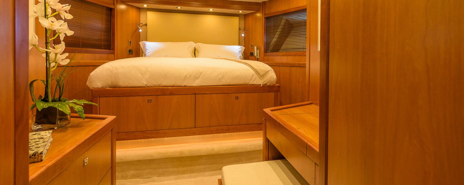interior-predatora-108-casino-royale-15
